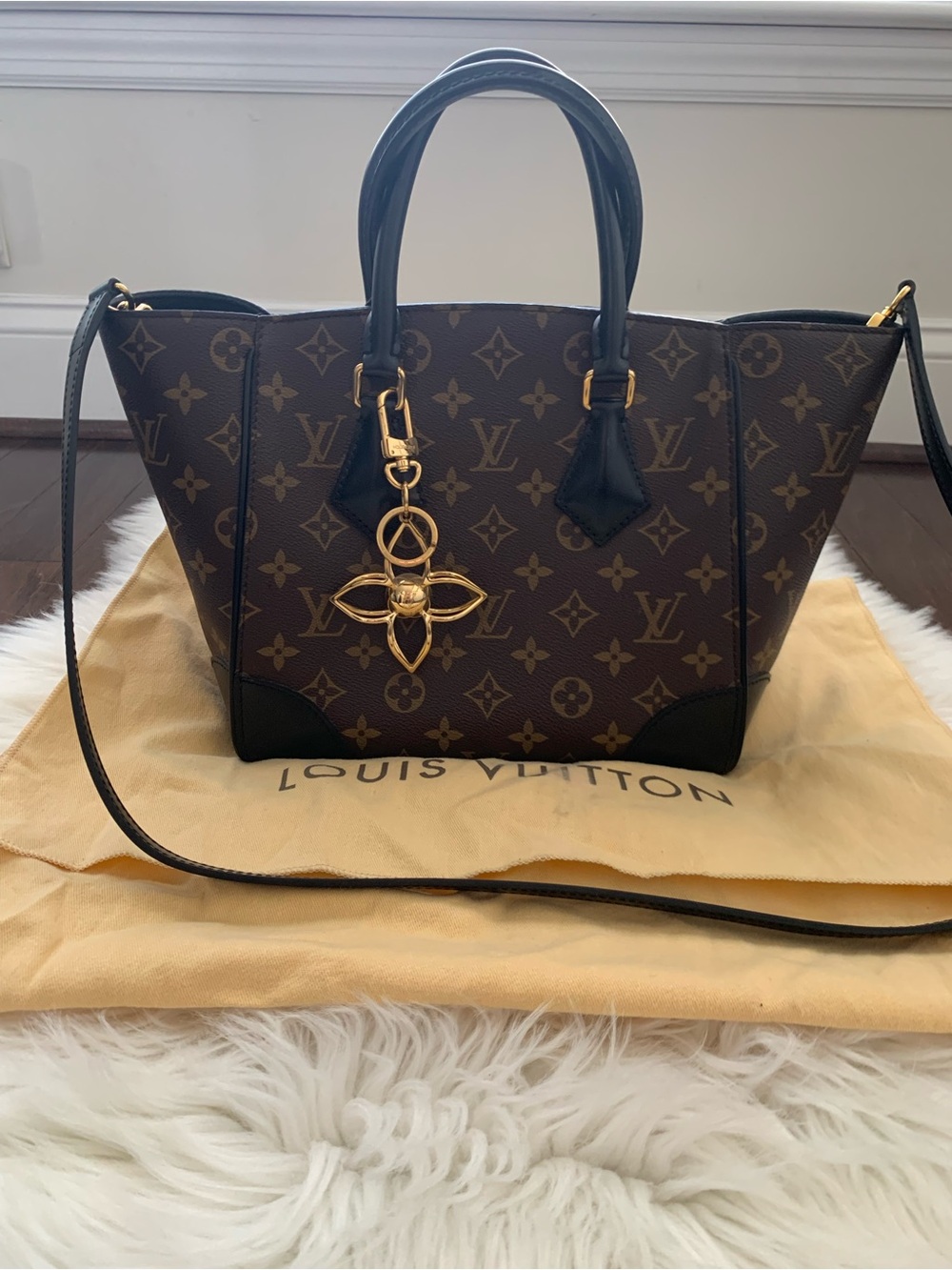Louis Vuitton Noir Monogram Canvas Phenix PM